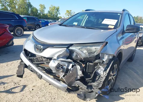 2017 Toyota Rav4 Le z USA, uszkodzony, nr VIN 2T3BFREV8HW549792